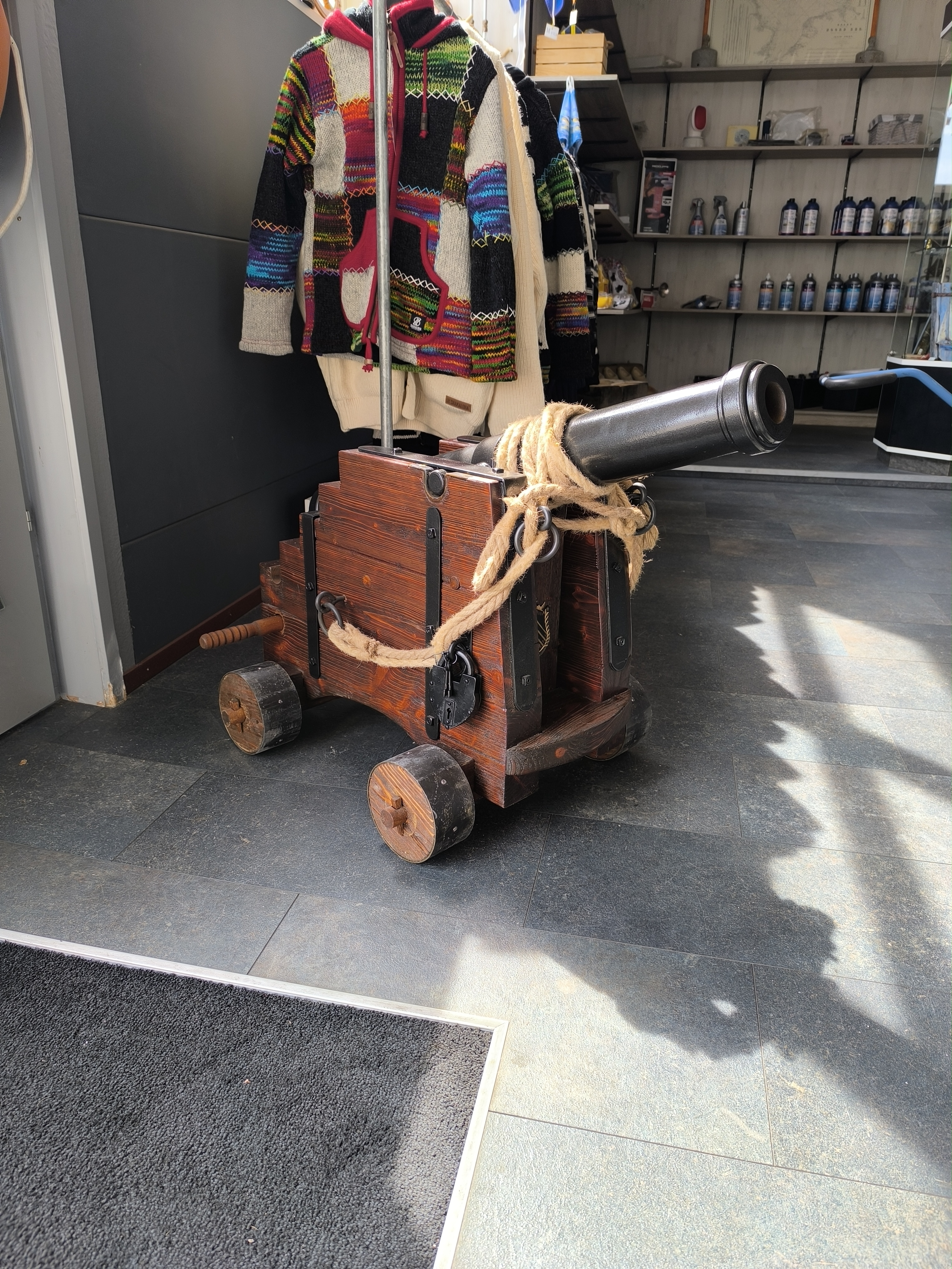 Maritime antike Kanone
